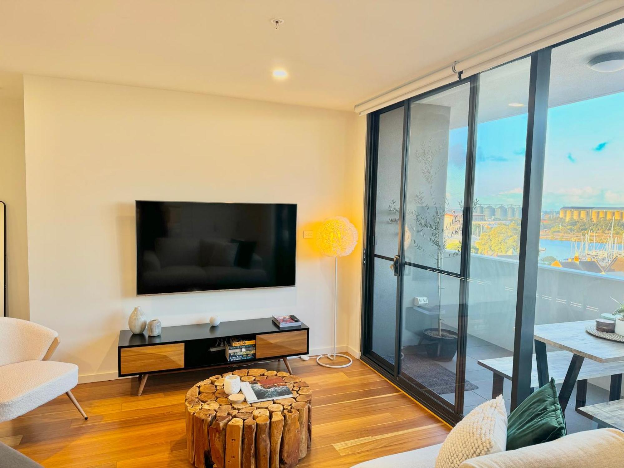 Harbour Towers, Newcastle'S Elite Apartment Stays, Free Parking & Tram Access Eksteriør bilde